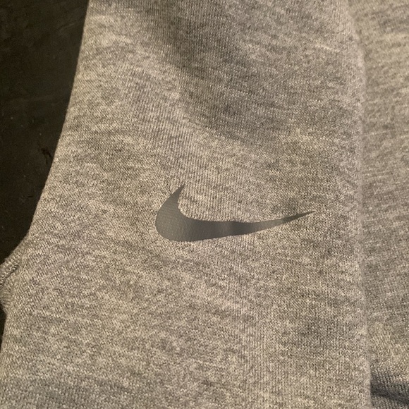 Nike Dri-Fit Gray Cowl/Turtleneck Sweatshirt - Picture 13 of 15